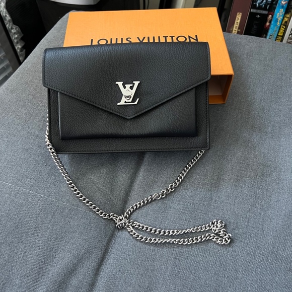 Louis Vuitton mylockme chain pouchette - Picture 3 of 4